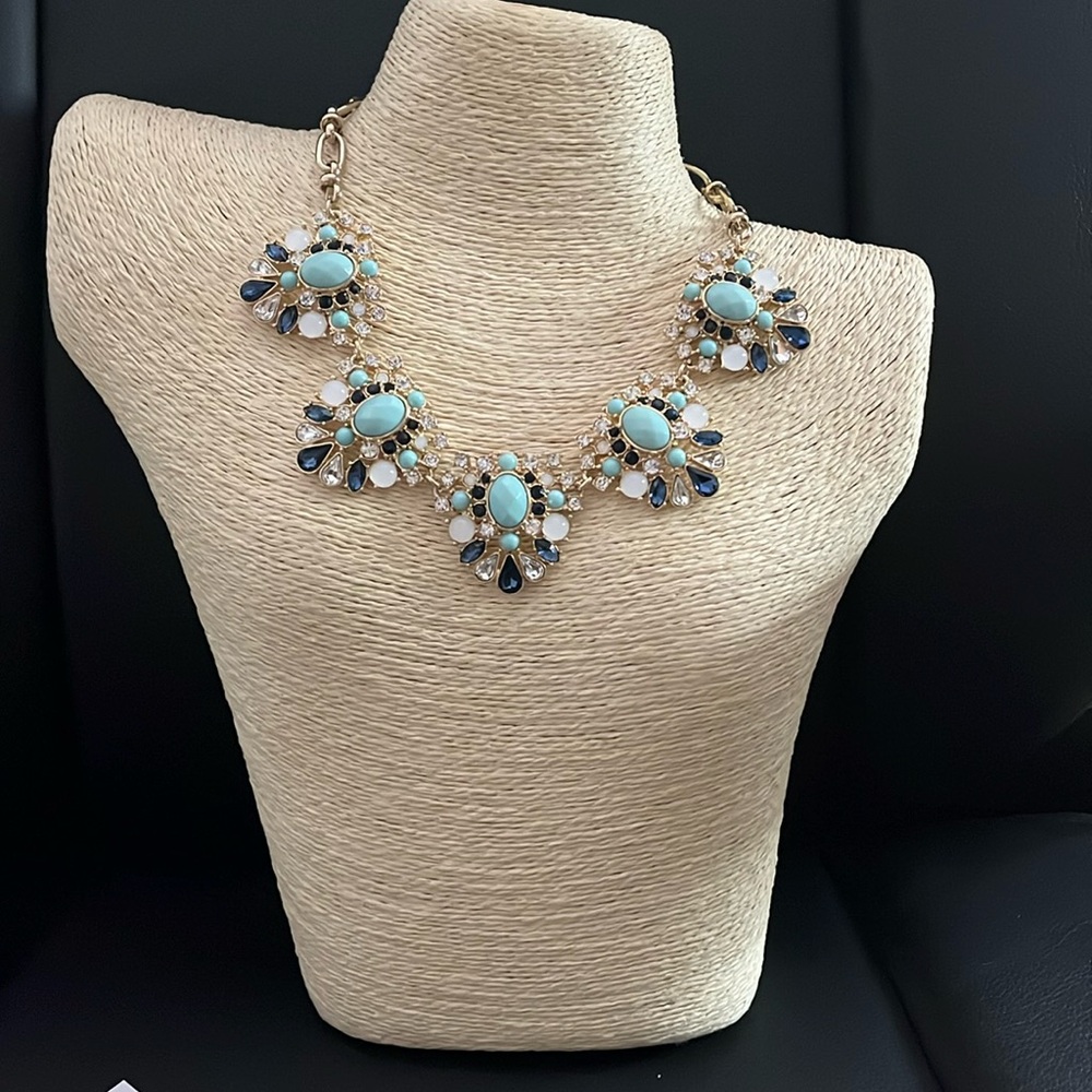 NWOT Bella Jack Statement Necklace